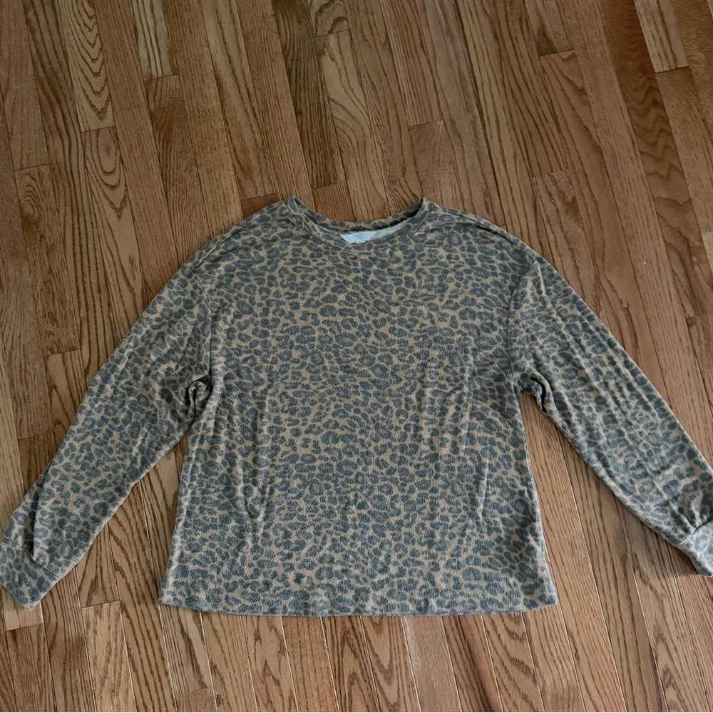 Leopard print top size M 8-10